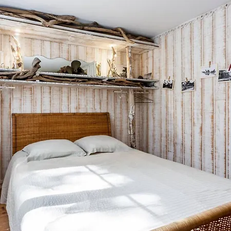 Bed & Breakfast La De Bébert - Marie En Lys 3*